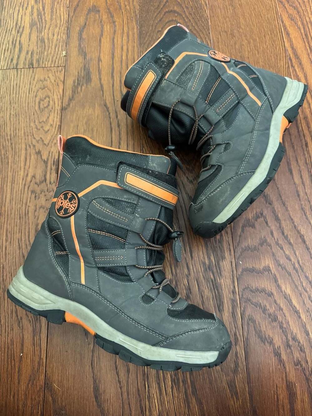 Totes Size 6 Snow Boots Winter Waterproof Insulated Gray Orange Outdoor Hiking
